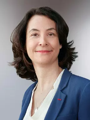 威立雅首席执行官埃斯特尔·柏莲诺照片